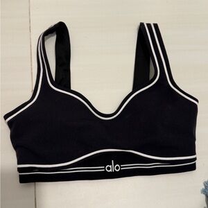 Alo Yoga sports bra